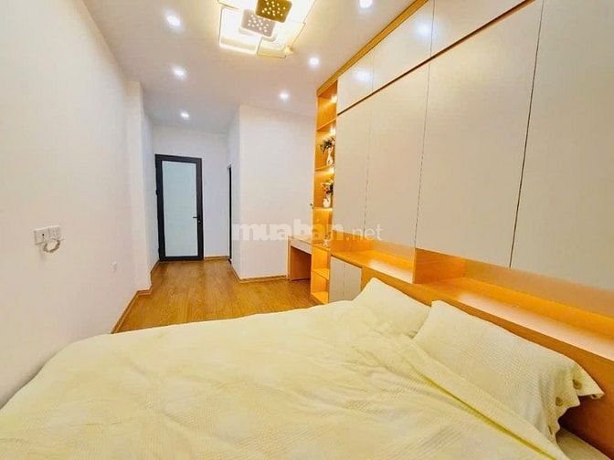 Nhà đẹp 5 tầng, 3PN, Hoàng Mai, 28m², nội thất cao cấp, chỉ 5.56 tỷ