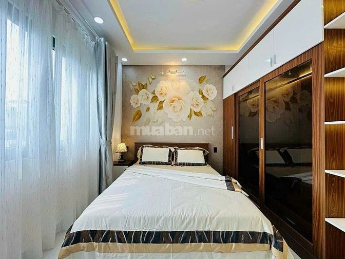 Bán nhà hẻm 8m thông Lê Đức Thọ,P.15, 4 x 18, có thang máy giá 10.5 tỷ