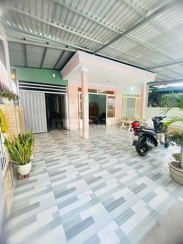 Bán Nhà Vườn (300m2) Shr Sang Tên Liền. Giá Chỉ : 4.65 tỉ 