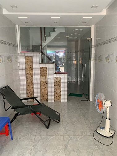 Cho thuê nhà MT Cao Đạt P.1 Quận 5 giá 23 triệu – 30m2 