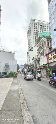 Bán nhà mặt tiền 6 Trương Quốc Dung, Phú Nhuận – Kết cấu đẹp, giá tốt