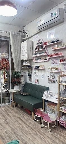 Tuyển thợ Nail làm ăn chia với chủ, tiệm lâu năm đông khách