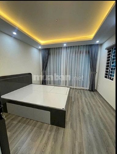 Nhà mới đẹp thanh trì cần bán gấp 40m2*5 tầng 4 ngủ khu vực vip