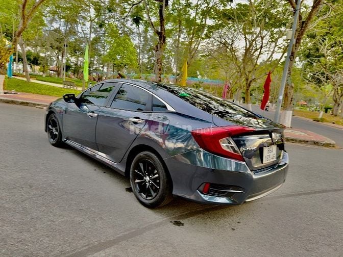 Honda Civic 1,8G Sản xuất 2020 ĐK T1/2021 màu xanh xe cực đẹp 