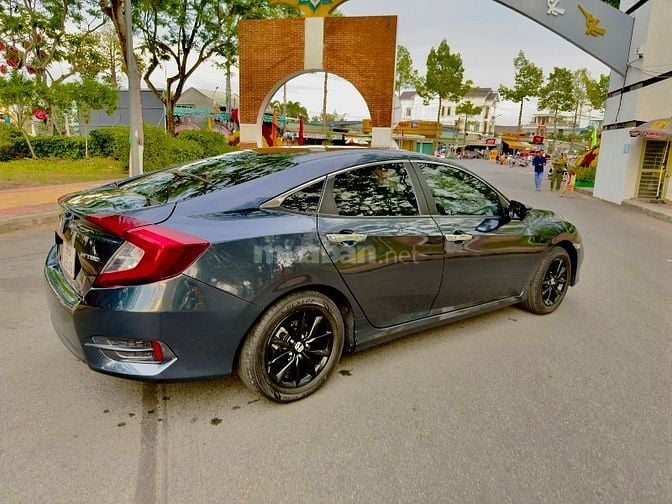 Honda Civic 1,8G Sản xuất 2020 ĐK T1/2021 màu xanh xe cực đẹp 