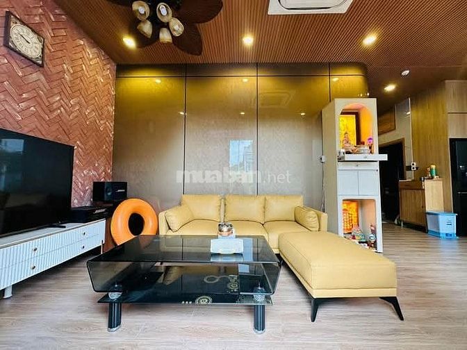 Villa đẹp, hiện đại, sân vườn và hồ bơi tuyệt đẹp p. Thạnh Mỹ Lợi, Q2