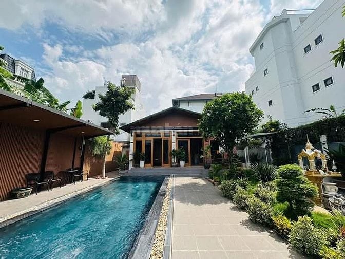 Villa đẹp, hiện đại, sân vườn và hồ bơi tuyệt đẹp p. Thạnh Mỹ Lợi, Q2