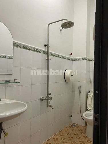 Cho thuê nhà riêng 190 Lò Siêu, 25 triệu/m2, 244m2, 4PN, 6WC