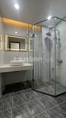 Bán nhà khung bê tông mới xây 6 tầng, diện tích 41 m2, 