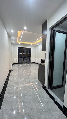 Bán nhà khung bê tông mới xây 6 tầng, diện tích 41 m2, 