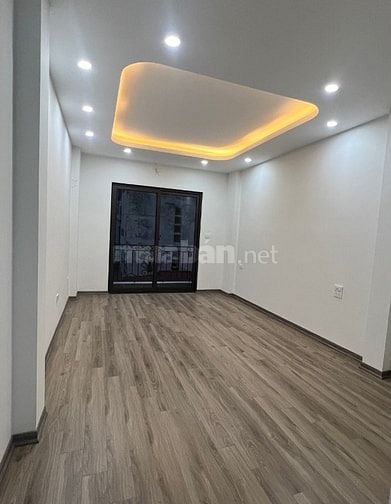 Bán nhà khung bê tông mới xây 6 tầng, diện tích 41 m2, 