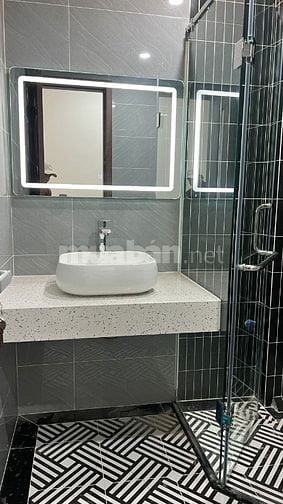 Bán nhà khung bê tông mới xây 6 tầng, diện tích 41 m2, 