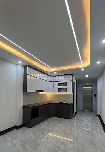 Bán nhà khung bê tông mới xây 6 tầng, diện tích 41 m2, 