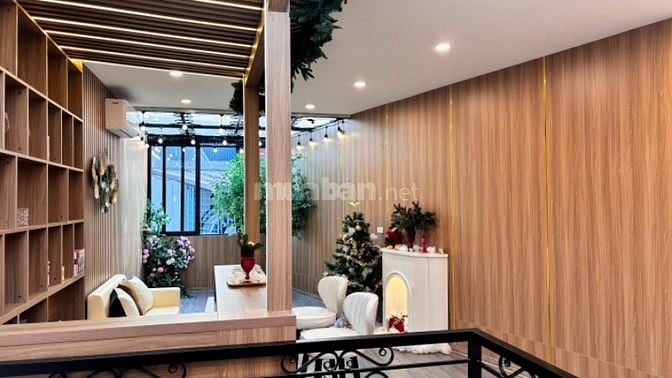 Bán nhà Trường Chinh 50m 5 tầng tặng nội thất ngõ thông 10m ra phố