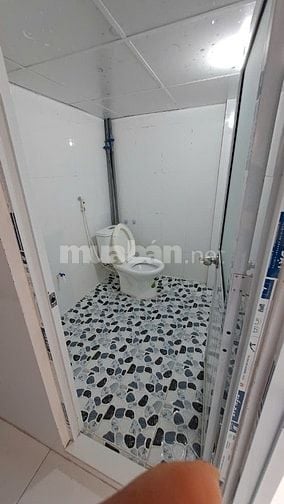 Kẹt tiền bán gấp nhà 3x9m 1 lầu vị trí đẹp gần bến xe Q8, 2PN, 2WC