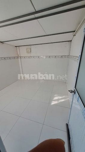 Kẹt tiền bán gấp nhà 3x9m 1 lầu vị trí đẹp gần bến xe Q8, 2PN, 2WC