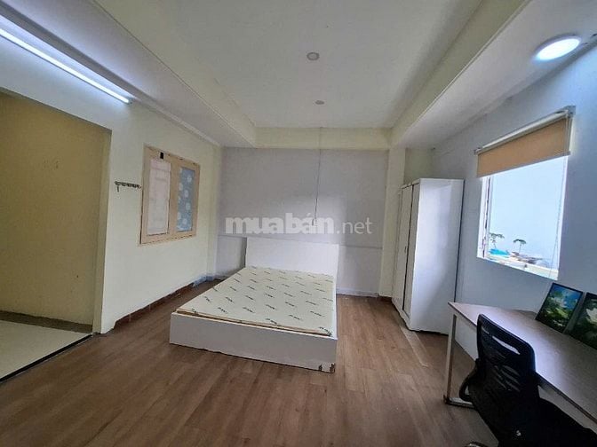 Cho thuê phòng ban công 30m2 ở được 3 người - 96/6 Nguyễn Công Hoan PN