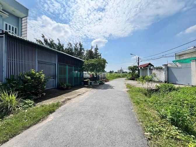 HÀNG NGỘP TÂN PHÚ TRUNG MT ĐƯỜNG NHỰA 5X21 SHR THÍCH HỢP ĐẦU TƯ