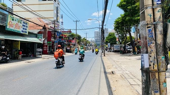 Bán đất mặt đường Nguyễn Duy Trinh dự án 10 mẫu Quận 2 cũ (100m) 26 tỷ