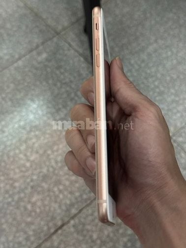 CẦN BÁN 1 IPHONE 8  PLUS HÀNG QUỐC TẾ