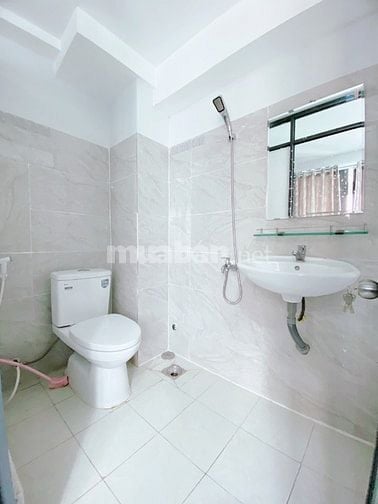 Phòng 16m2-4,5tr cửa sổ, full nội thất, kệ bếp, thang máy ngay BXMĐ