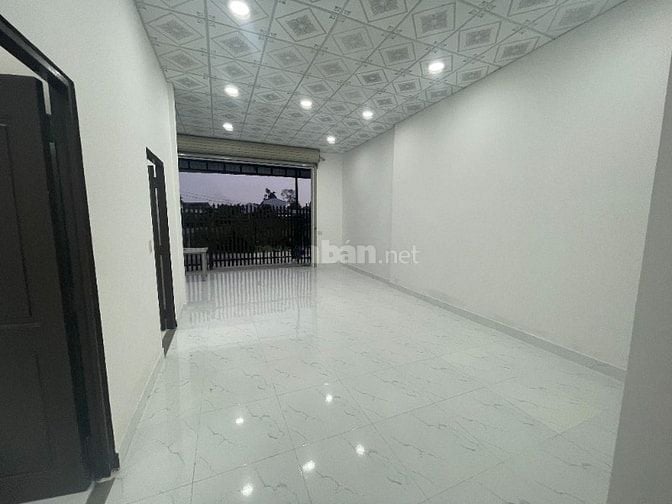 Nhà 2 mặt tiền, 124m2, 3 phòng ngủ, 1 phòng khách, 1 phòng bếp