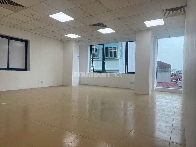 11 triệu, 43m2 tại nhà văn phòng 9 tầng số 11 TháiHà. 