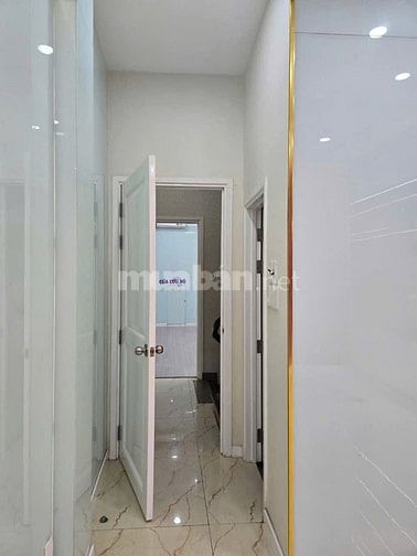 Cho thuê nhà mặt tiền đường 3 Tháng 2, Phường 11, Quận 10, 279m2