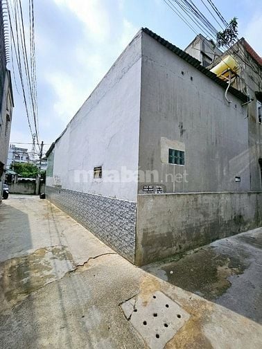 Bán nhà 3 mặt tiền - hẻm xe hơi 6m - Cách mặt tiền chỉ 1 căn nhà