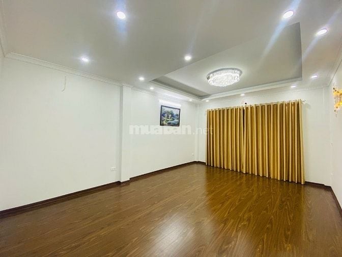 Bán nhà Nguyễn Khánh Toàn-Cầu Giấy 55m2x5t thang máy, giá 12.8 tỷ