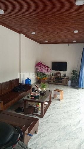 Cần bán nhà Dt 33m2, giá 2 tỷ 300 tại Đồng Nhân, Đông La, Hoài Đức, HN