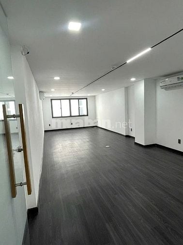 Khan hiếm ít nhà bán đường Lê Thánh Tôn Q1, 80m2, 6 tầng,NHÀ MỚI ĐẸP .