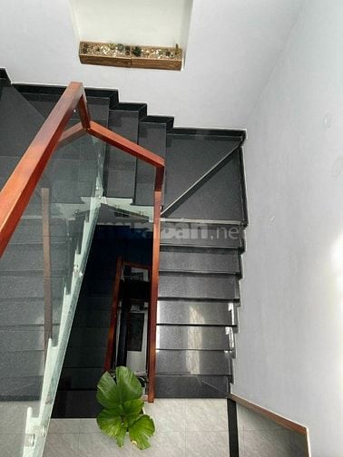 Bán nhà ĐẸP đường 12m TÊN LỬA 4x16m 4 Tầng Giáp Quận 6