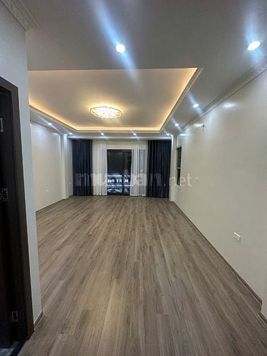 Nhà mới tinh Hoàng Hoa Thám: 50m2, 6 tầng, thang máy, 30tr