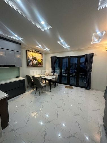 Nhà mới tinh Hoàng Hoa Thám: 50m2, 6 tầng, thang máy, 30tr