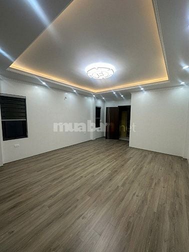 Nhà mới tinh Hoàng Hoa Thám: 50m2, 6 tầng, thang máy, 30tr