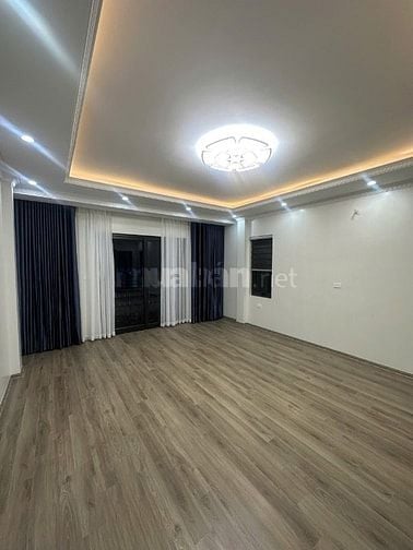 Nhà mới tinh Hoàng Hoa Thám: 50m2, 6 tầng, thang máy, 30tr