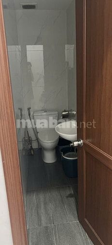 Cho thuê nhà MT Nguyễn Trãi P.8 Quận 5 giá 17 triệu – 56m2 