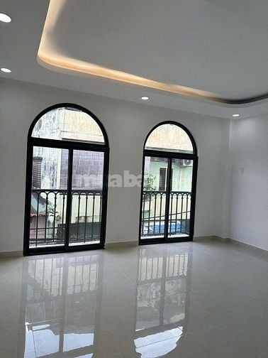 Mở bán 3 căn nhà 2 lầu + ST đẹp, hẻm xe hơi 5m Lê Quang Định, P11, BT