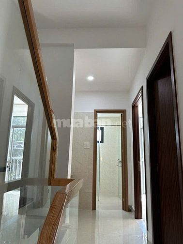 Mở bán 3 căn nhà 2 lầu + ST đẹp, hẻm xe hơi 5m Lê Quang Định, P11, BT