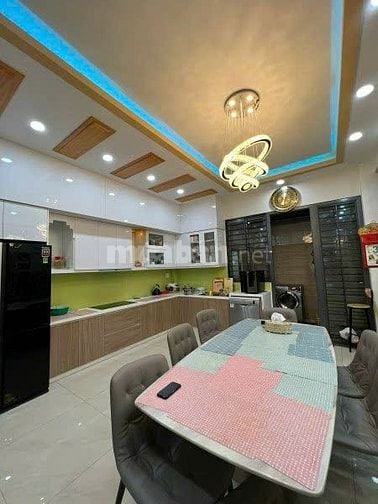 Kẹt Tiền Bán Gấp Nhà Mặt Tiền 6M LÊ VĂN SỸ, Quận 3 - 60m2 - 3 TỶ 500