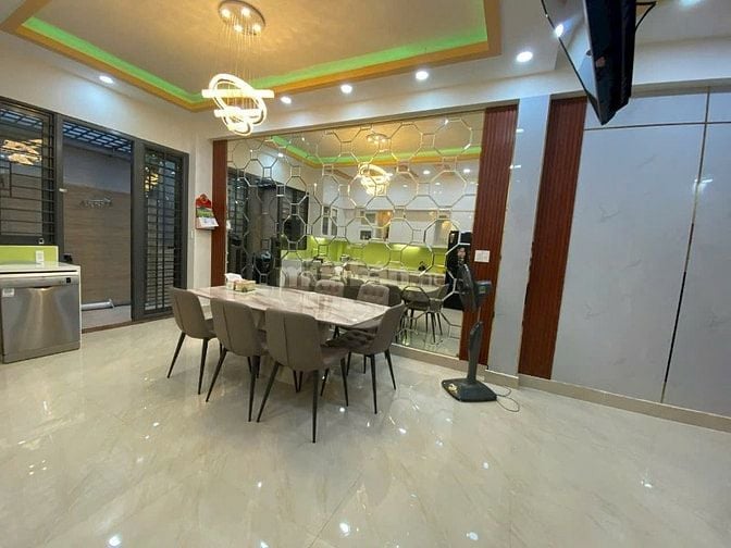 Kẹt Tiền Bán Gấp Nhà Mặt Tiền 6M LÊ VĂN SỸ, Quận 3 - 60m2 - 3 TỶ 500