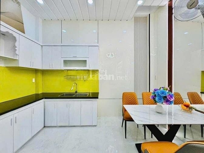 Ra mắt đầu năm, giá mềm 1tỷ950 nhà Phùng Văn Cung, 40m2, gần Ngã tư PN