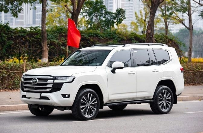 🅰️ TOYOTA LANDCRUISER LC300▪️[ Date 2021 / 34.000km ] xe hoàn hảo