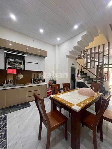 Bán nhà phố 3 tầng, 64m2, 4 phòng ngủ, hẻm xe hơi, Lê Đức Thọ, Gò Vấp