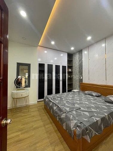 Bán nhà phố 3 tầng, 64m2, 4 phòng ngủ, hẻm xe hơi, Lê Đức Thọ, Gò Vấp