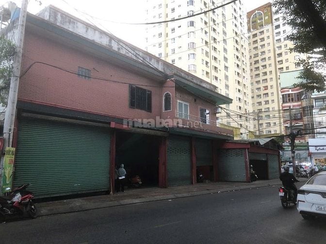 Cho thuê nhà 2MT Âu Cơ P.14 Quận Tân Bình giá 180 triệu – 448m2