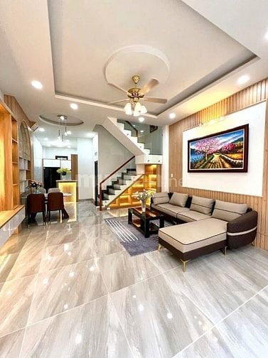 Bán Nhà Phan Đăng Lưu, Phú Nhuận. Diện tích 70m2 Giá 3 tỷ 800. SHR