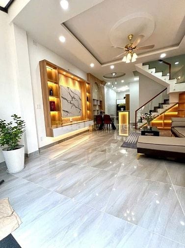 Bán Nhà Phan Đăng Lưu, Phú Nhuận. Diện tích 70m2 Giá 3 tỷ 800. SHR