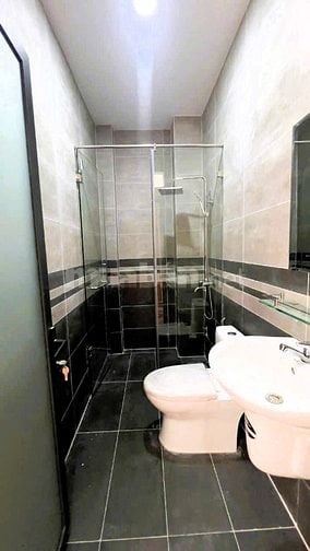 Bán nhà mới toanh 4 tầng, 79m2, mặt tiền 5m Quốc Lộ 13, HBP